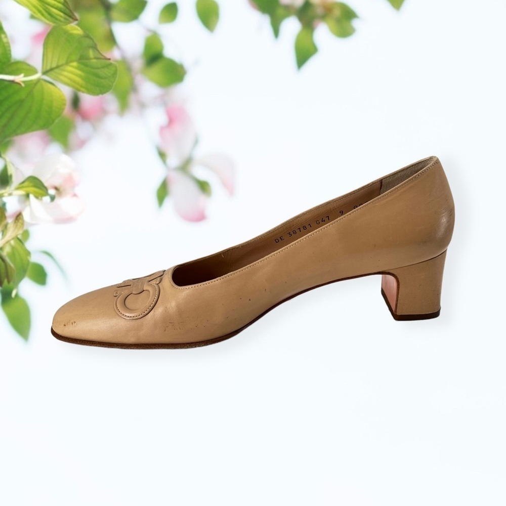 SALVATORE Ferragamo Pumps - Picture 2 of 10